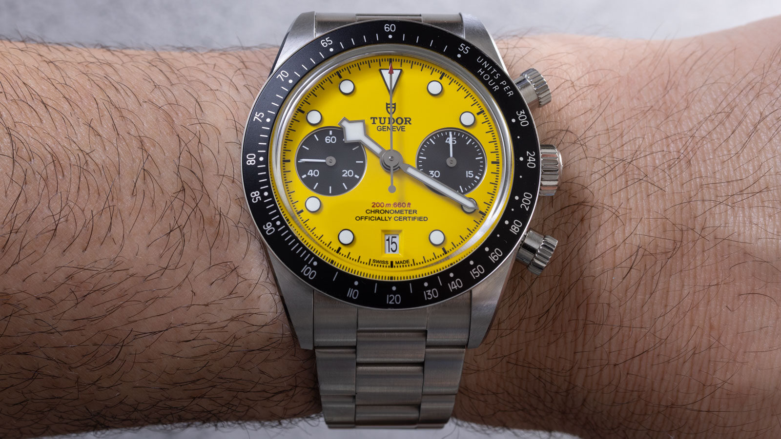 Tudor Black Bay Chrono 39 Bumblebee: ce qu&rsquo;une réduction de 2 mm exige du cadran et du boîtier