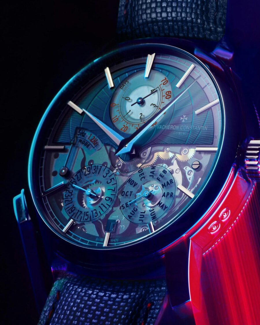 La Vacheron Constantin Traditionnelle Twin Beat Calendrier Perpétuel revient avec une réserve de marche de 70 jours