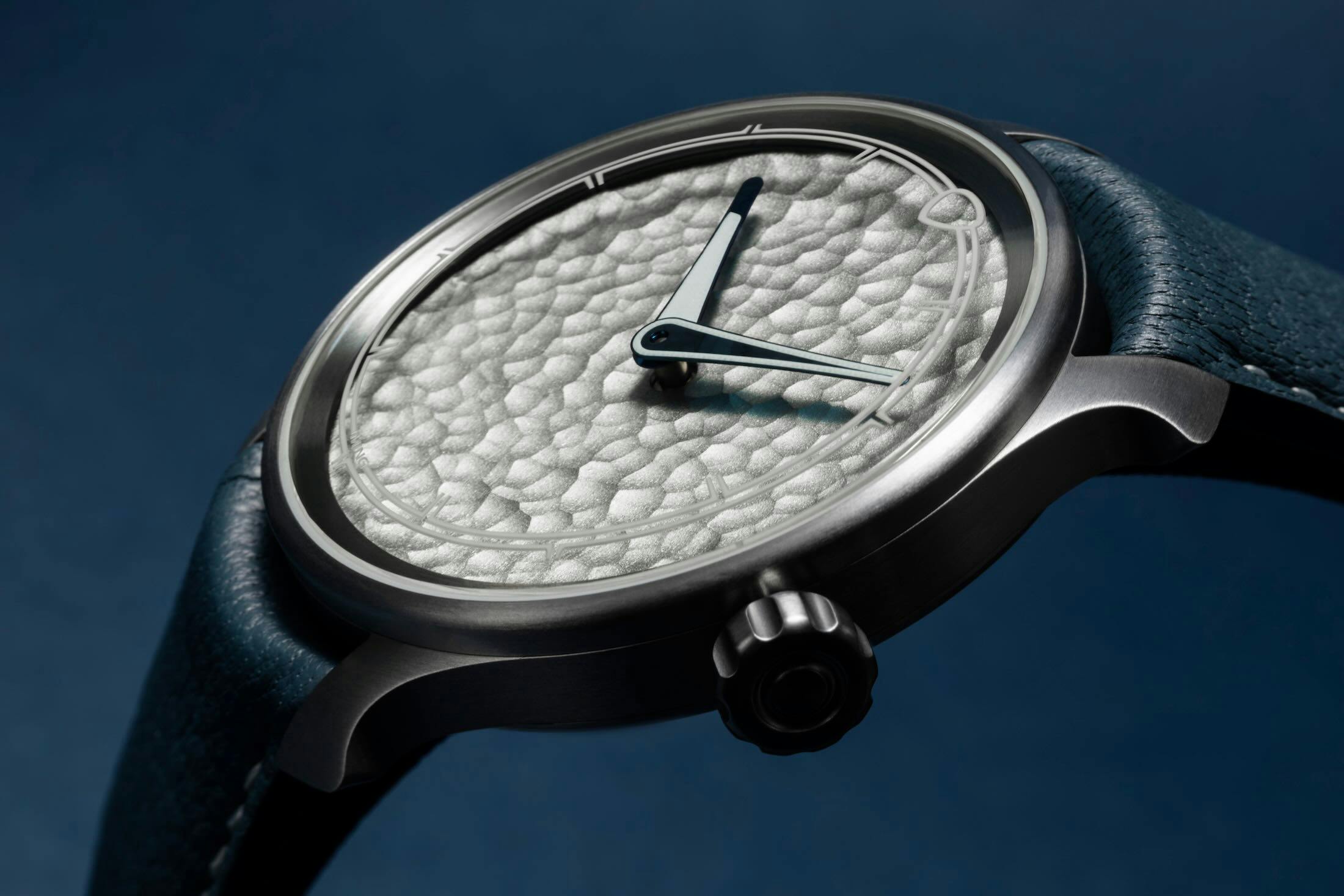 Ming 37.06 Royal Selangor: Hammered Pewter Dial Design Meets Precision Case Architecture - view 3 (Hodinkee)