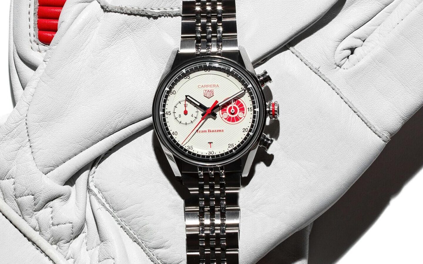 TAG Heuer Carrera Glassbox x Team Ikuzawa Bamford Seconde Édition: Ce que 3 mm de boîtier en moins font au design du cadran