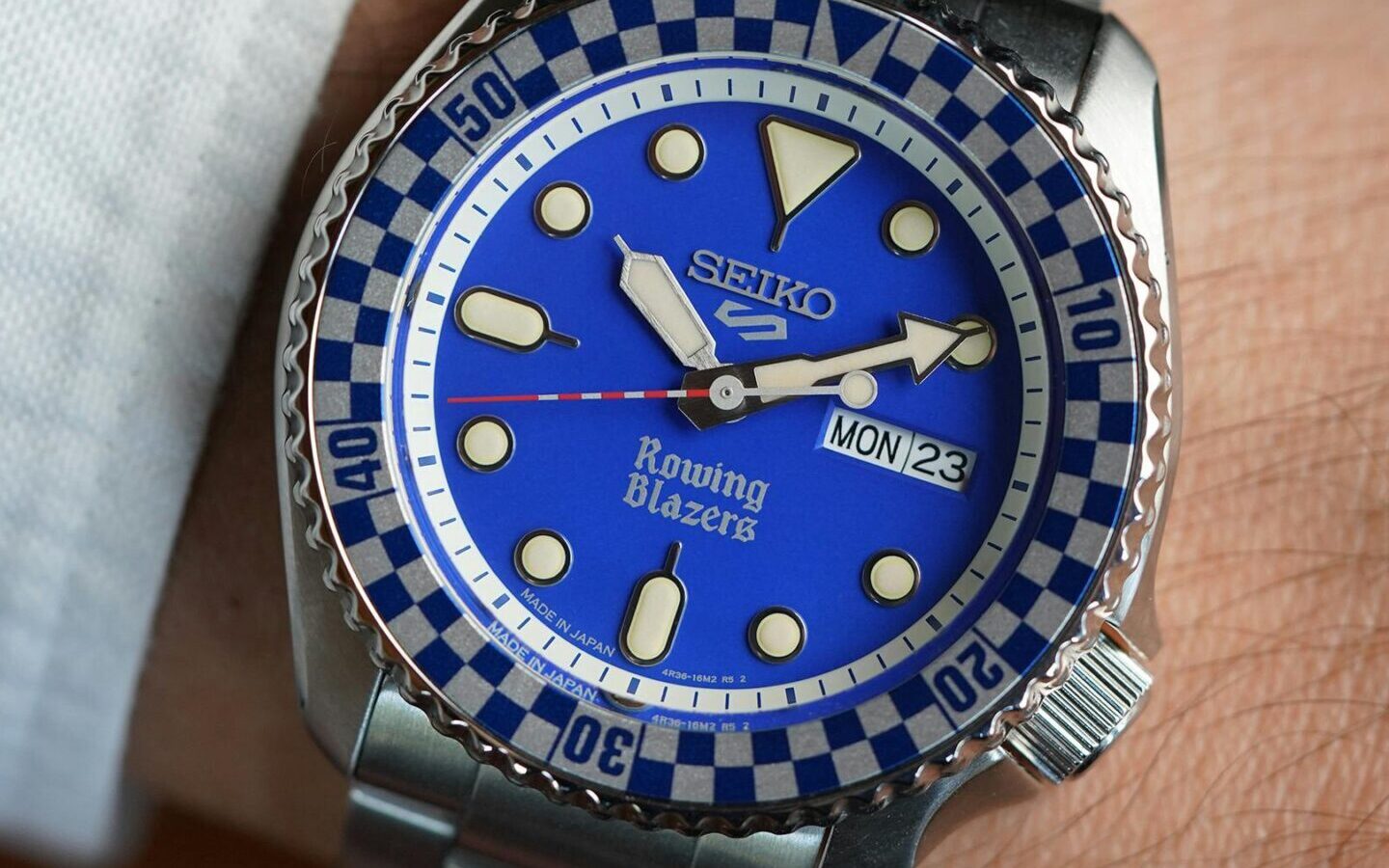 Seiko x Rowing Blazers Rally Diver 2026: How 38mm and 42mm Case Sizing Reshapes Dial Design Logic